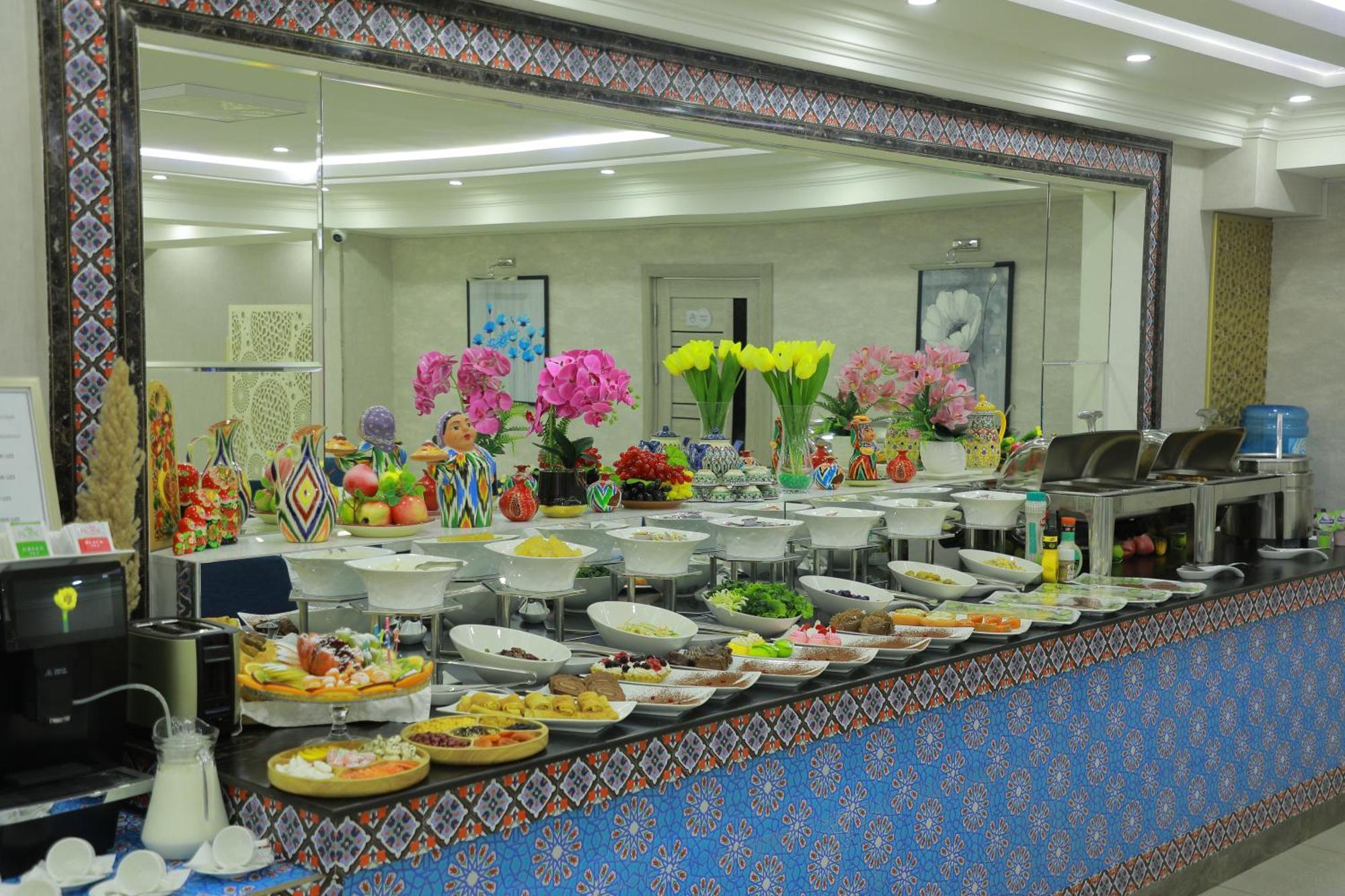Human Hotel Tashkent Exterior foto